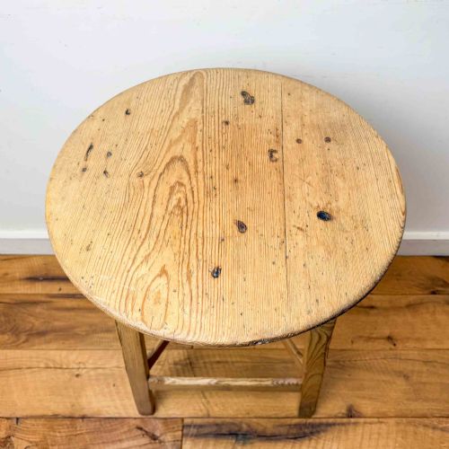 SMALL ANTIQUE PINE CRICKET TABLE - ADDITIONAL PHOTO 4