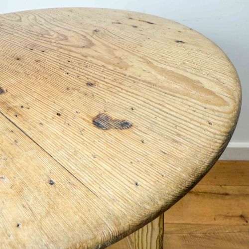 SMALL ANTIQUE PINE CRICKET TABLE - ADDITIONAL PHOTO 6
