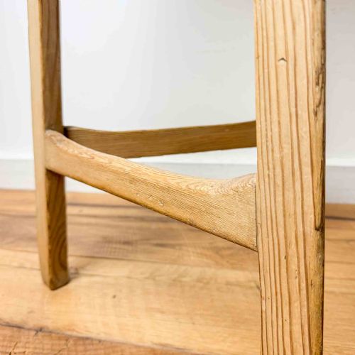 SMALL ANTIQUE PINE CRICKET TABLE - ADDITIONAL PHOTO 8