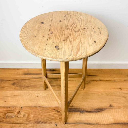 SMALL ANTIQUE PINE CRICKET TABLE - ADDITIONAL PHOTO 9