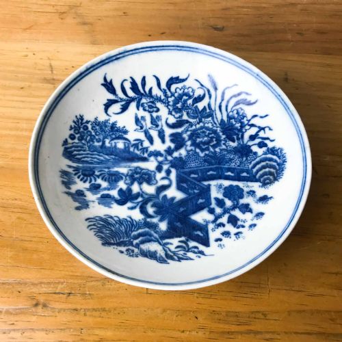 FIRST PERIOD WORCESTER FENCE PATTERN SAUCER - ADDITIONAL PHOTO 1