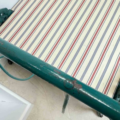 ANTIQUE CAST IRON DAY BED - ADDITIONAL PHOTO 16