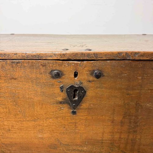 DUTCH EAST INDIA COMPANY SEA CHEST DATED 1725 - ADDITIONAL PHOTO 4