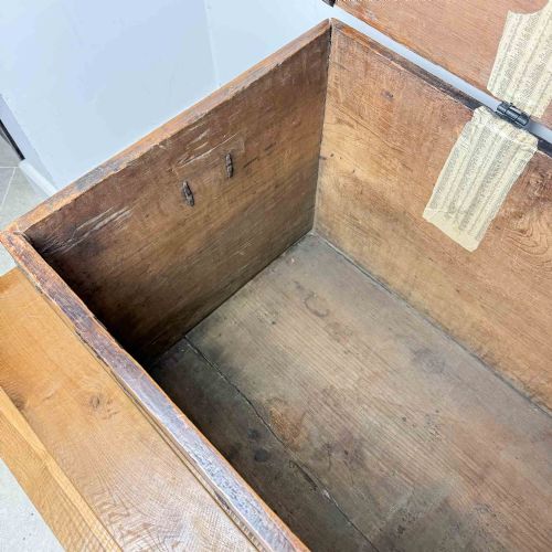 DUTCH EAST INDIA COMPANY SEA CHEST DATED 1725 - ADDITIONAL PHOTO 9