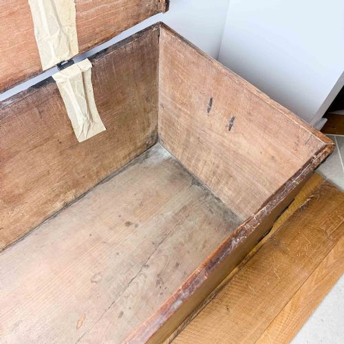 DUTCH EAST INDIA COMPANY SEA CHEST DATED 1725 - ADDITIONAL PHOTO 10