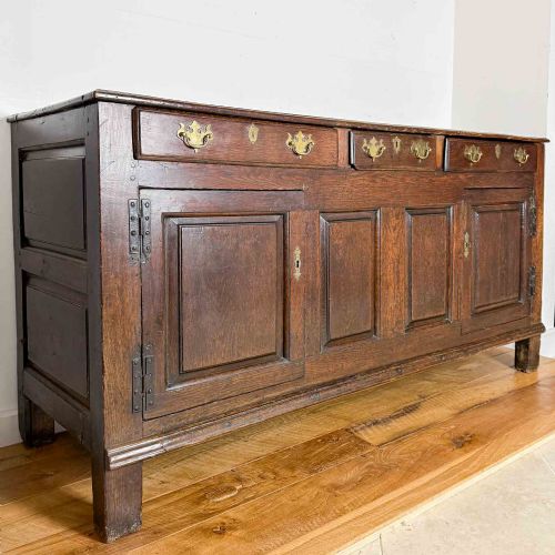 EARLY 18TH CENTURY OAK ANTIQUE DRESSER - ADDITIONAL PHOTO 1