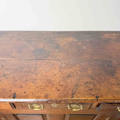 EARLY 18TH CENTURY OAK ANTIQUE DRESSER - ADDITIONAL PHOTO 7