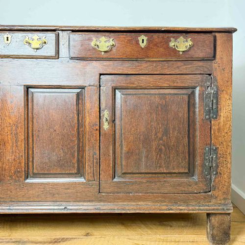 EARLY 18TH CENTURY OAK ANTIQUE DRESSER - ADDITIONAL PHOTO 10