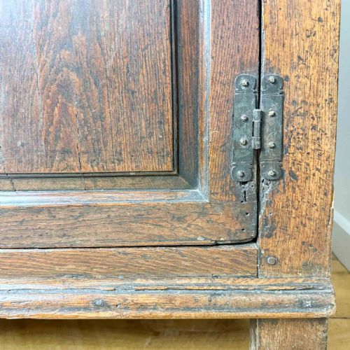 EARLY 18TH CENTURY OAK ANTIQUE DRESSER - ADDITIONAL PHOTO 13