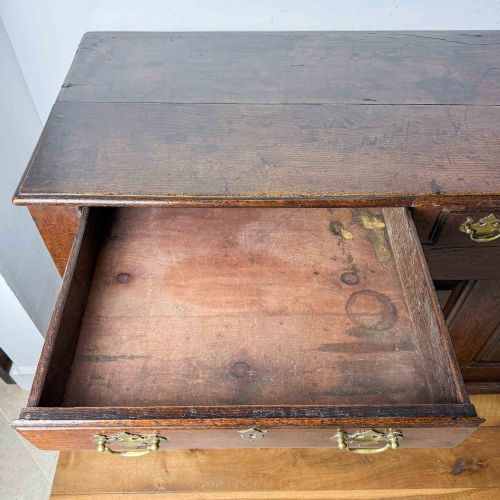 EARLY 18TH CENTURY OAK ANTIQUE DRESSER - ADDITIONAL PHOTO 16