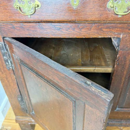 EARLY 18TH CENTURY OAK ANTIQUE DRESSER - ADDITIONAL PHOTO 19