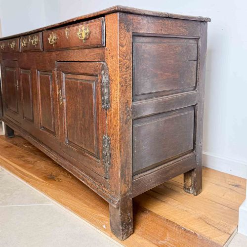EARLY 18TH CENTURY OAK ANTIQUE DRESSER - ADDITIONAL PHOTO 23