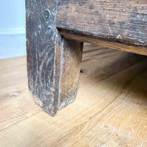 EARLY 18TH CENTURY OAK ANTIQUE DRESSER - ADDITIONAL PHOTO 24