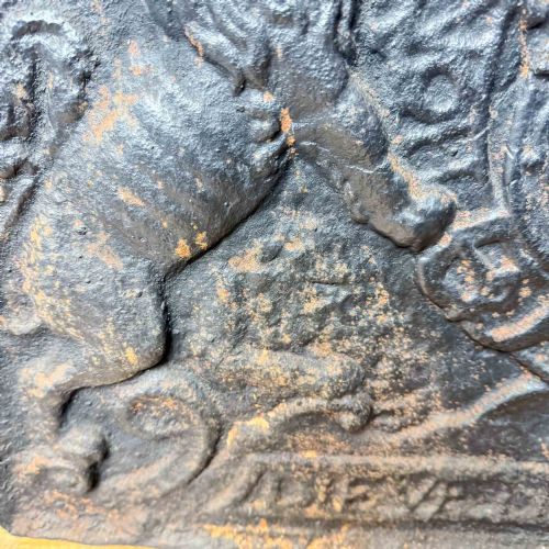 ANTIQUE CAST IRON FIRE BACK WITH ROYAL CREST - ADDITIONAL PHOTO 5
