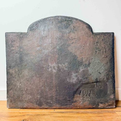 ANTIQUE CAST IRON FIRE BACK WITH ROYAL CREST - ADDITIONAL PHOTO 7