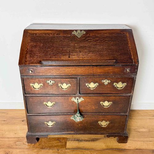 17TH CENTURY VERNACULAR OAK BUREAU - ADDITIONAL PHOTO 1