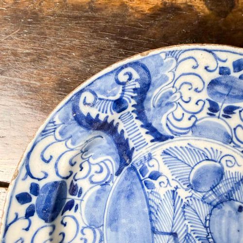 SMALL 18TH CENTURY BLUE AND WHITE DELFT PLATE - ADDITIONAL PHOTO 4