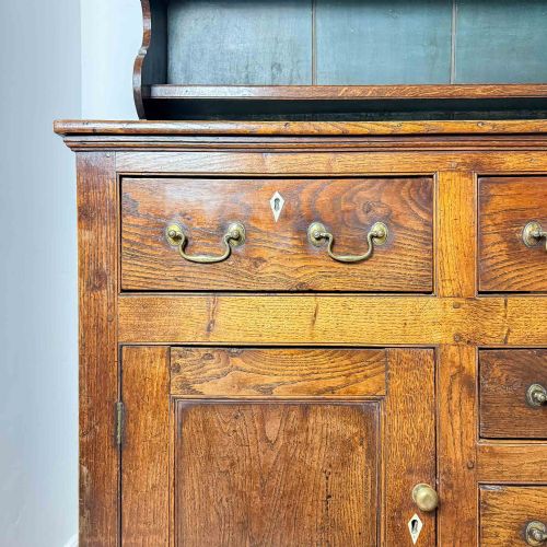 GEORGIAN ELM AND OAK DRESSER - ADDITIONAL PHOTO 1