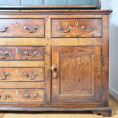 GEORGIAN ELM AND OAK DRESSER - ADDITIONAL PHOTO 4