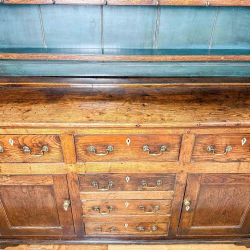 GEORGIAN ELM AND OAK DRESSER - ADDITIONAL PHOTO 6