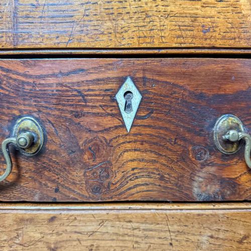 GEORGIAN ELM AND OAK DRESSER - ADDITIONAL PHOTO 19