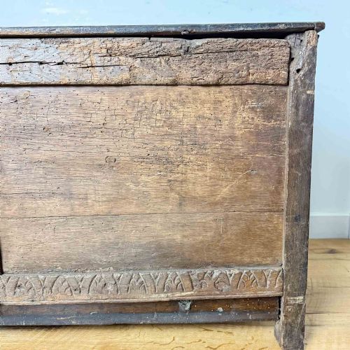 ANTIQUE OAK COFFER WITH GEOMETRIC PANELLED FRONT - ADDITIONAL PHOTO 18