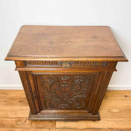 ANTIQUE FRENCH CARVED OAK CUPBOARD - ADDITIONAL PHOTO 6