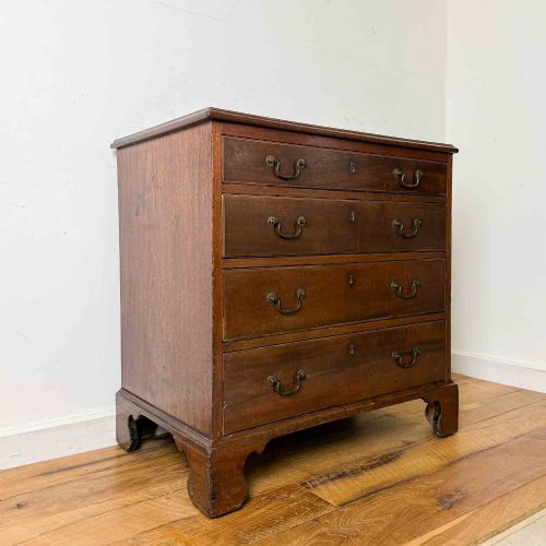 SMALL GEORGIAN MAHOGANY CHEST OF DRAWERS - ADDITIONAL PHOTO 5