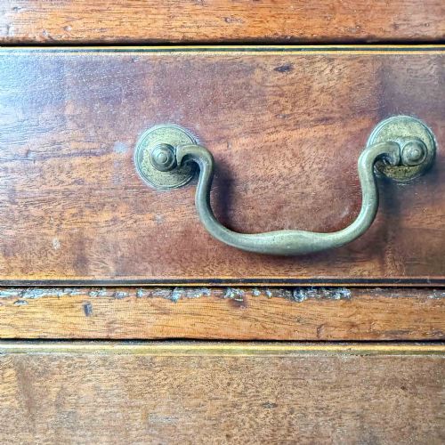 SMALL GEORGIAN MAHOGANY CHEST OF DRAWERS - ADDITIONAL PHOTO 16