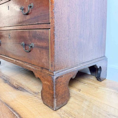 SMALL GEORGIAN MAHOGANY CHEST OF DRAWERS - ADDITIONAL PHOTO 20