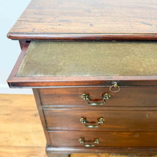 GEORGIAN MAHOGANY BACHELORS CHEST OF DRAWERS - ADDITIONAL PHOTO 12