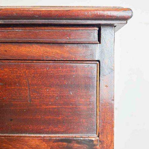 GEORGIAN MAHOGANY BACHELORS CHEST OF DRAWERS - ADDITIONAL PHOTO 17
