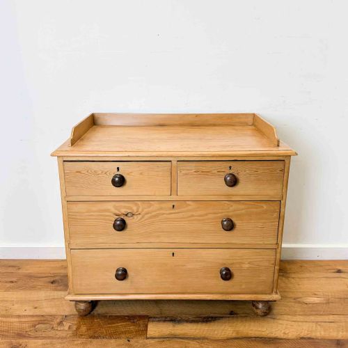 ANTIQUE PINE CHEST OF DRAWERS WITH BUN FEET - ADDITIONAL PHOTO 2