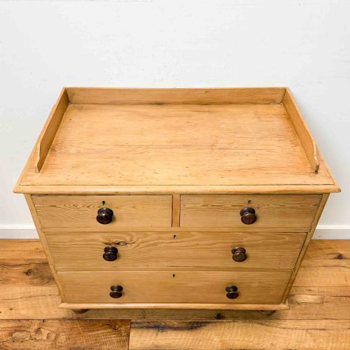 ANTIQUE PINE CHEST OF DRAWERS WITH BUN FEET - ADDITIONAL PHOTO 3