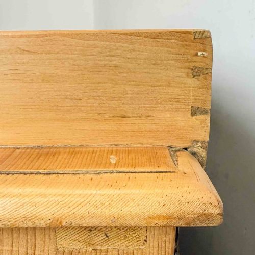ANTIQUE PINE CHEST OF DRAWERS WITH BUN FEET - ADDITIONAL PHOTO 11
