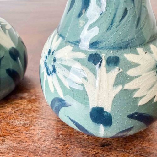PAIR OF TG GREEN 'IVANHOE' ART NOUVEAU VASES - ADDITIONAL PHOTO 4