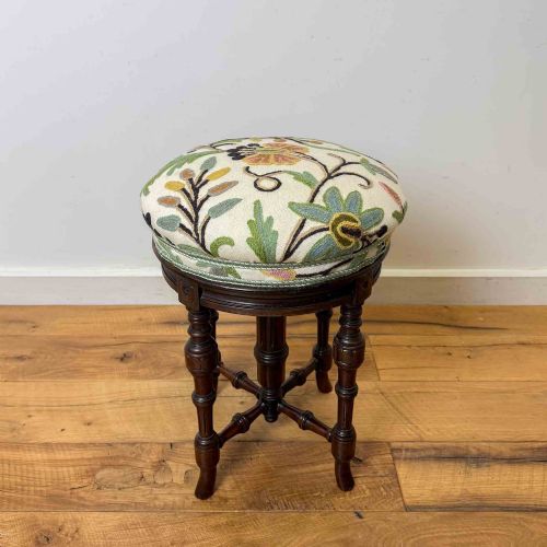 VICTORIAN CHARLES WADMAN ROSEWOOD PIANO STOOL WITH CREWEL WORK SEAT - ADDITIONAL PHOTO 4