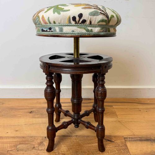 VICTORIAN CHARLES WADMAN ROSEWOOD PIANO STOOL WITH CREWEL WORK SEAT - ADDITIONAL PHOTO 10