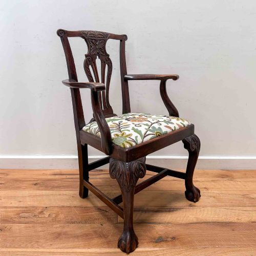 ANTIQUE OAK CARVED CHAIR WITH CREWEL WORK SEAT - ADDITIONAL PHOTO 6