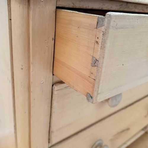 ANTIQUE PINE CHEST OF DRAWERS WITH ROUNDED CORNERS - ADDITIONAL PHOTO 11