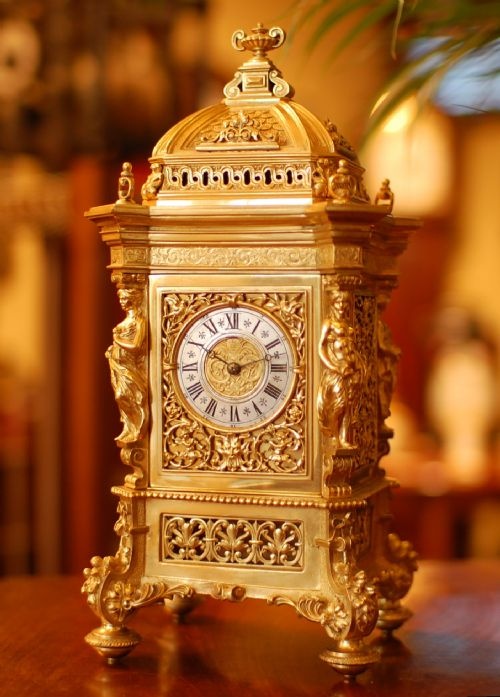 ormolu parisian mantel clock - CATEGORY: ANTIQUE CLOCKS - DATED 1880