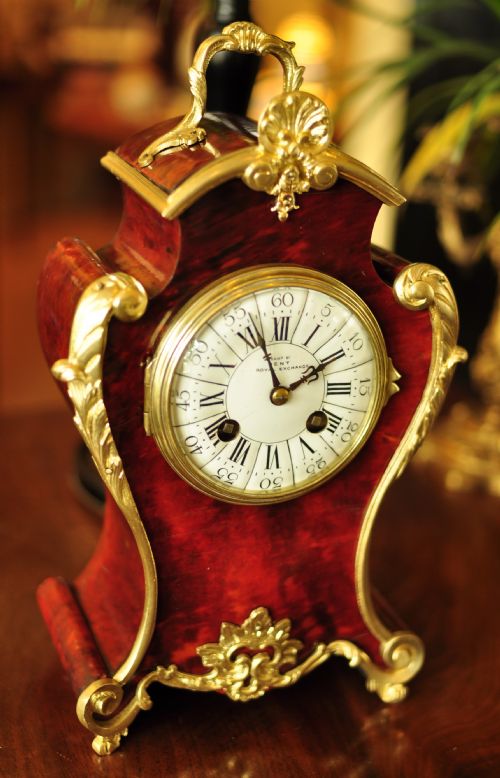CLASSICAL FRENCH DECORATIVE MANTEL CLOCK - ADDITIONAL PHOTO 3