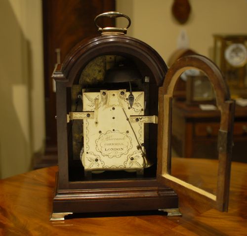 CLASSIC VERGE BRACKET CLOCK BY BARRAUD - ADDITIONAL PHOTO 4
