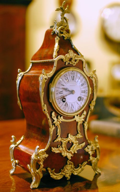 HARRODS LTD FRENCH 'LOUIS' MANTEL CLOCK - ADDITIONAL PHOTO 2