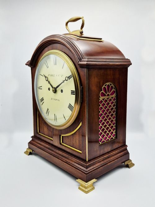 good striking bracket clock - CATEGORY: ANTIQUE CLOCKS - DATED 1890