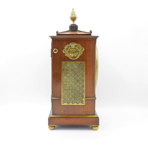 HOLMDEN OF LONDON EXCEPTIONAL BRACKET CLOCK WITH BRACKET AND HISTORY - ADDITIONAL PHOTO 4