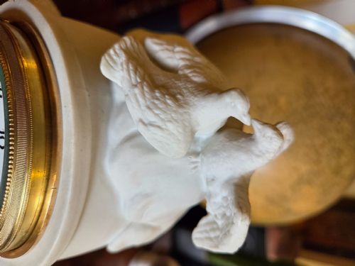 BEAUTIFUL MANTEL CLOCK WITH PUTTI - ADDITIONAL PHOTO 3