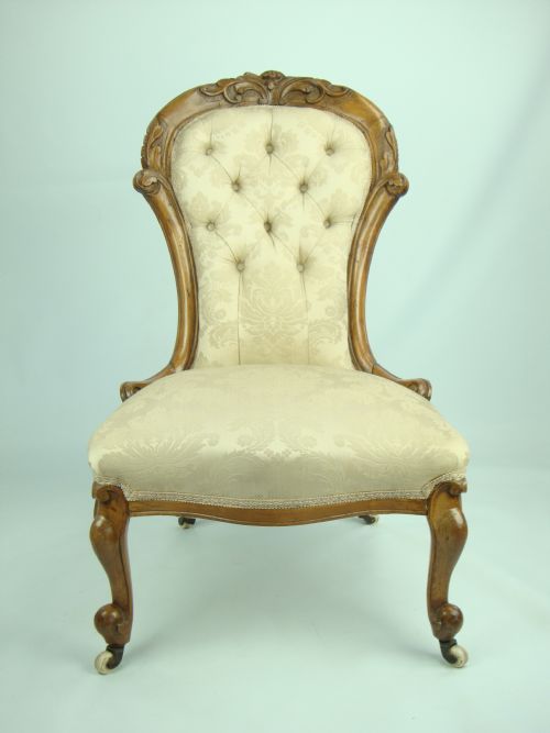 Antique Victorian Walnut Button Back Nursing Chair