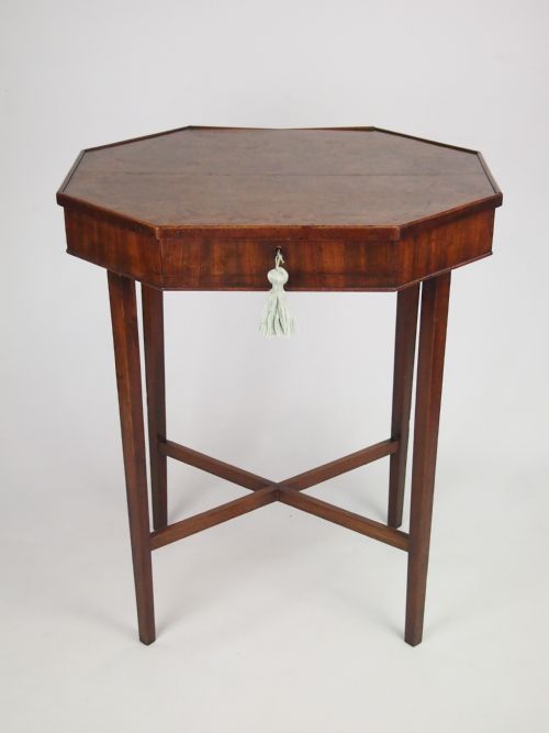 fig 1. Georgian Mahogany Single Drawer Occasional Table