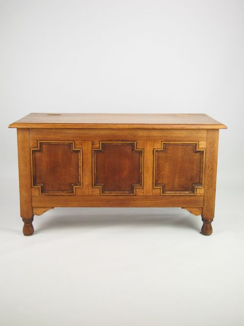 Small Vintage Oak Coffer